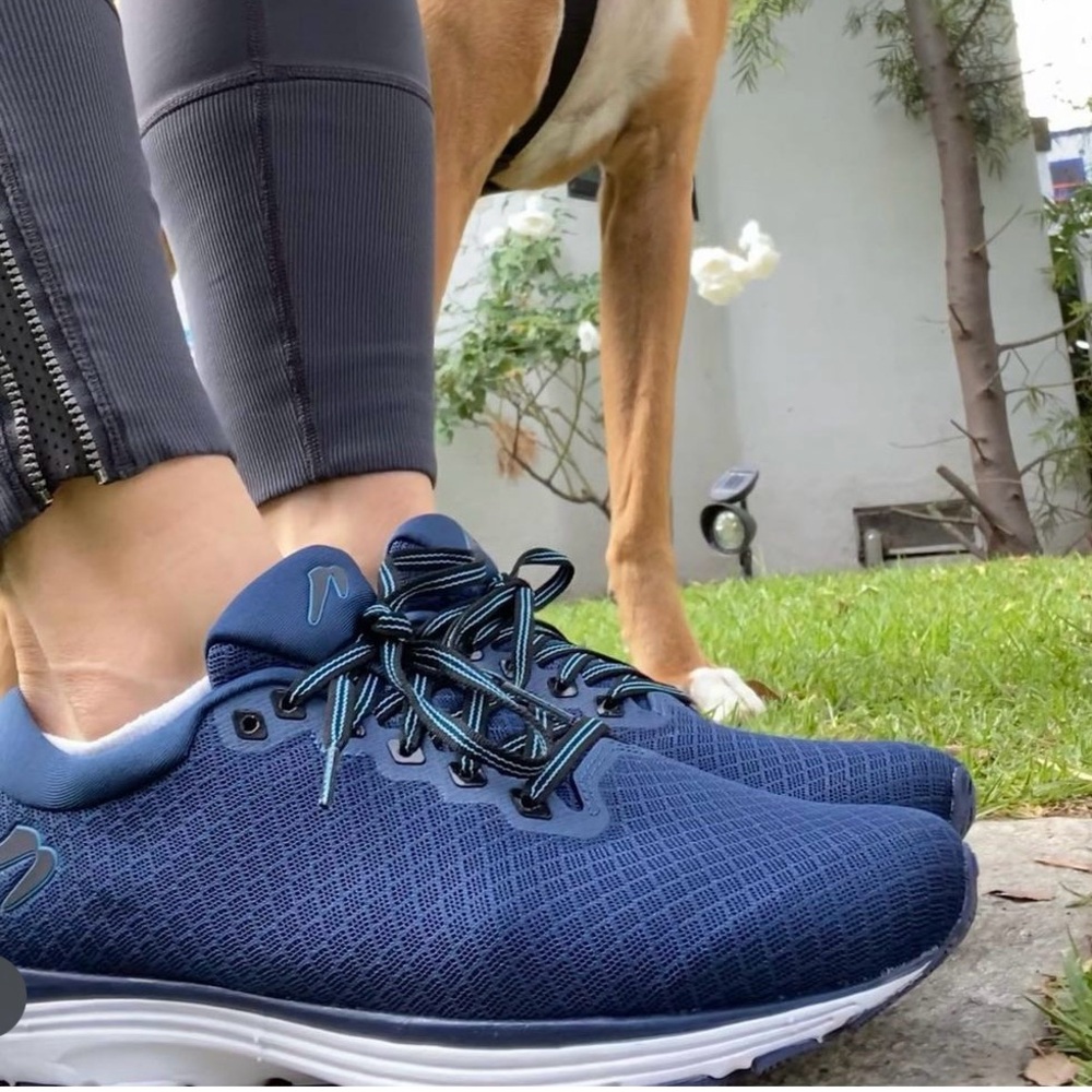 Newton Fusion Running Shoes size 9.5 women’s in Dark Blue